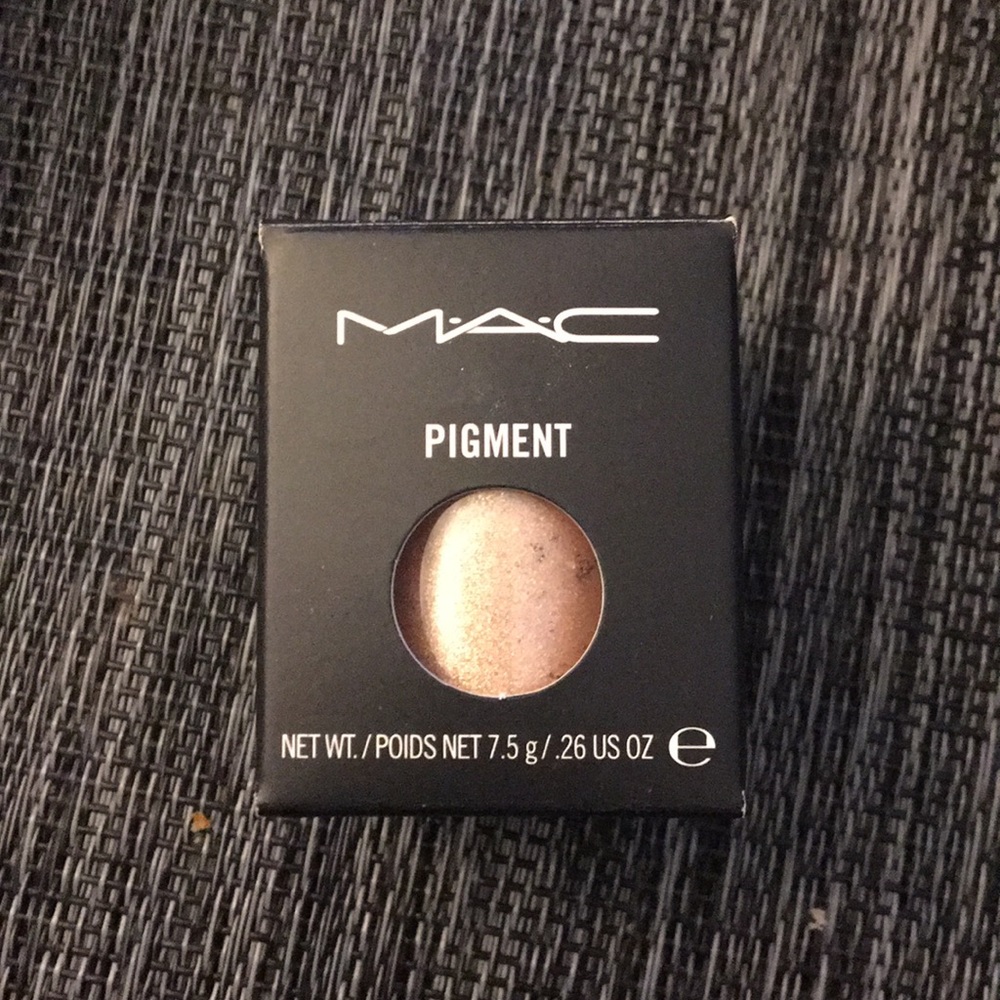 MAC pigment